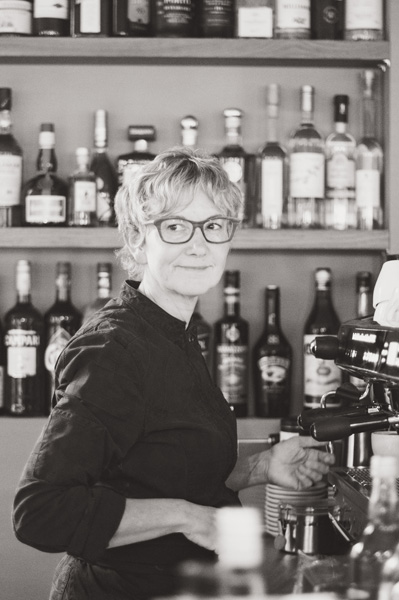 Restaurant durch Scheibe